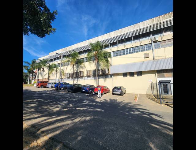 3,312M² WAREHOUSE FOR SALE IN BONELA